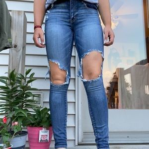 American Eagle Size 8 Ripped Jeggings